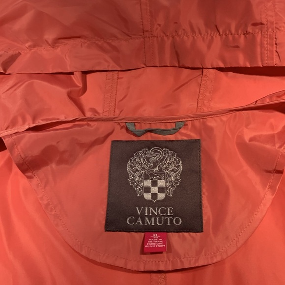 VINCE CAMUTO   NWOT   lightweight Packable coat - Picture 5 of 7